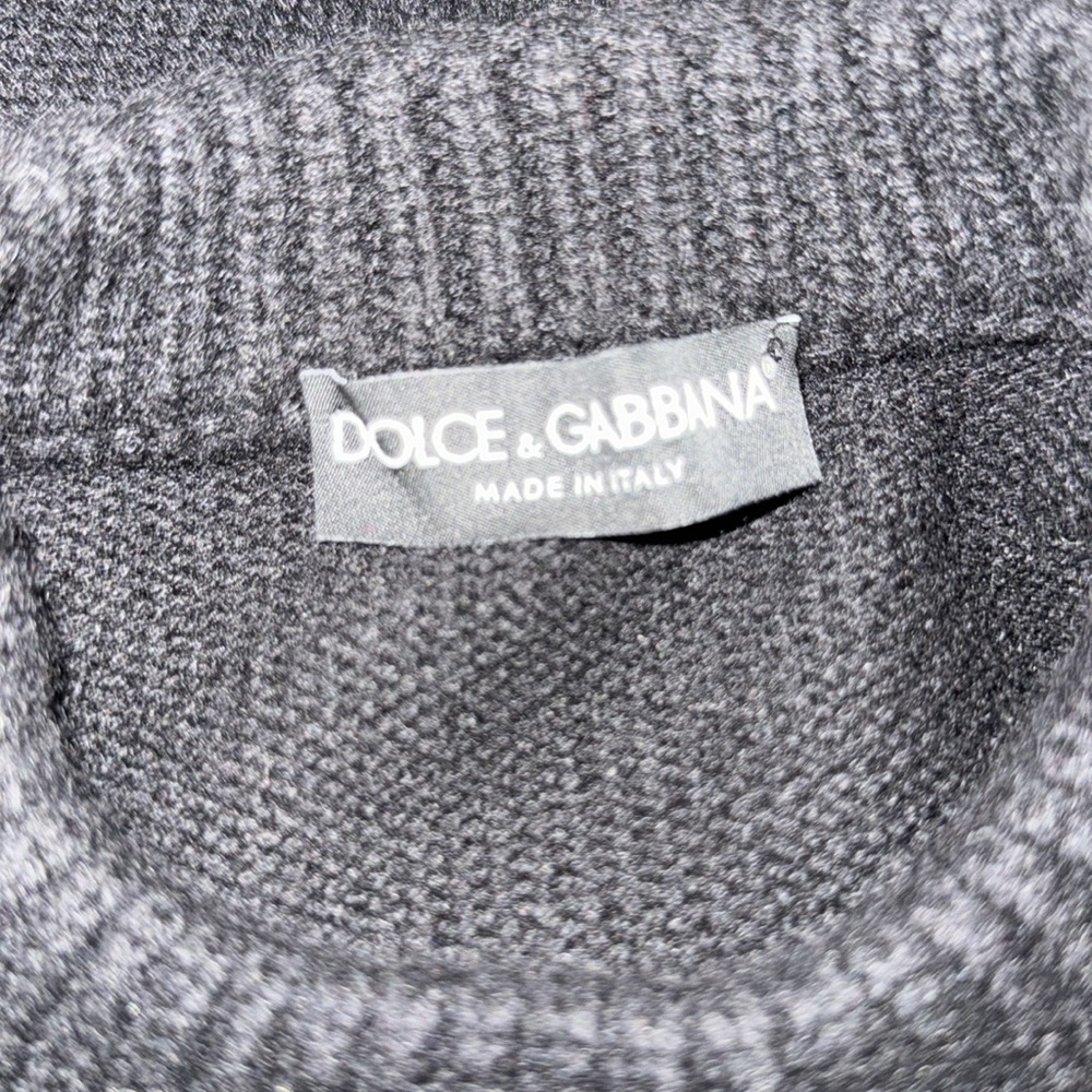 Preloved Dolce&Gabbana sweater great condition color black size is XL. - Picture 7 of 8